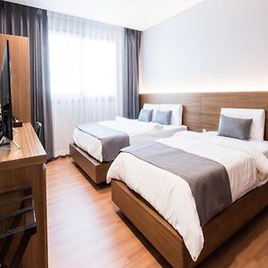 Premium Deluxe Twin Room